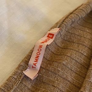Tamnoon- Womens Long Sleave Tan Shirt Size 4